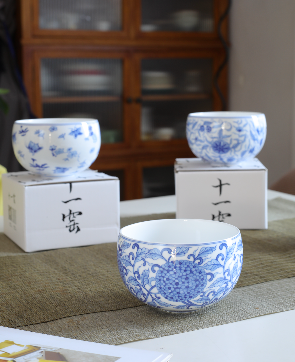 Interlocking Branch Pattern Egg Cup