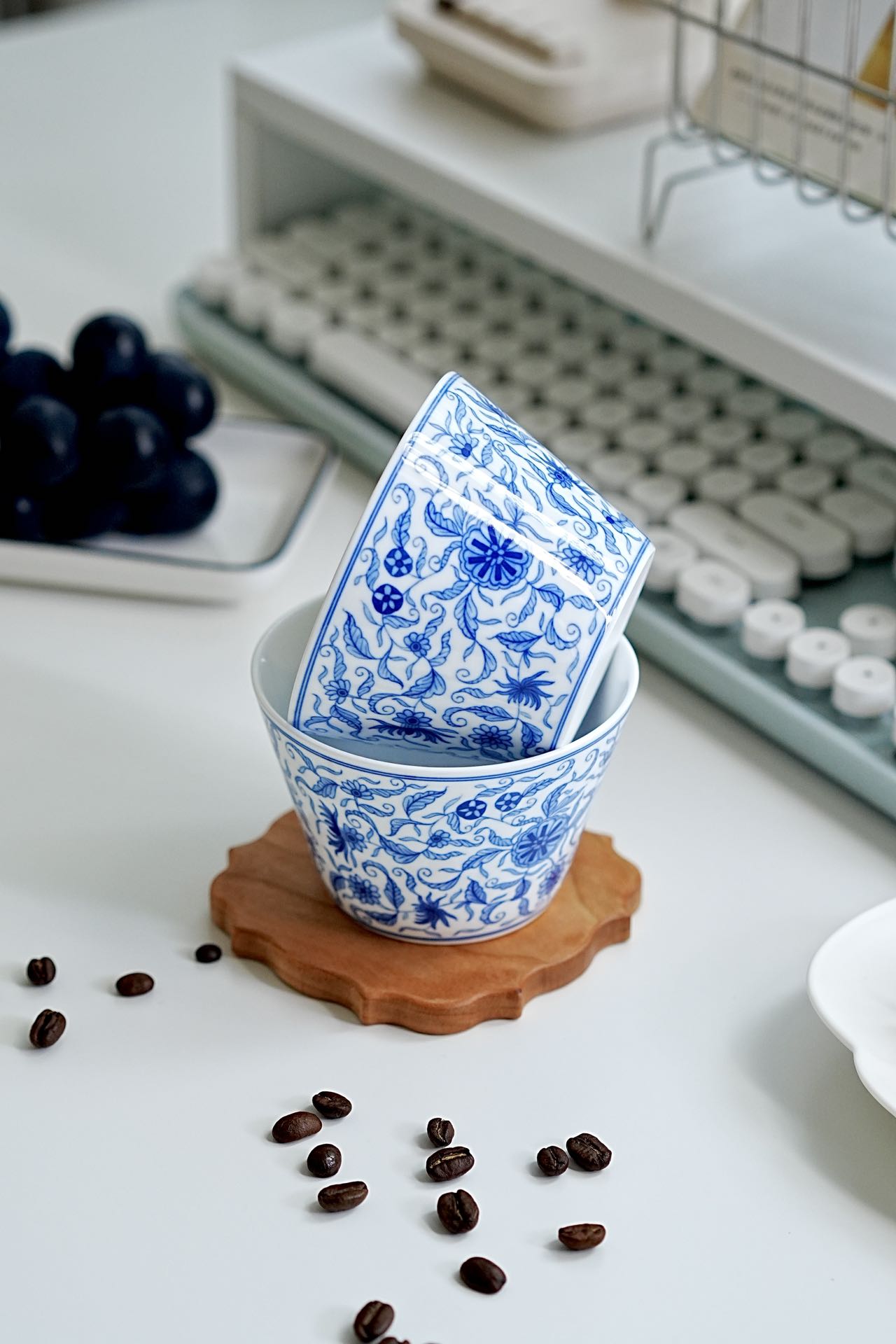 Interlocking Branch Pattern Horse Hoof Cup